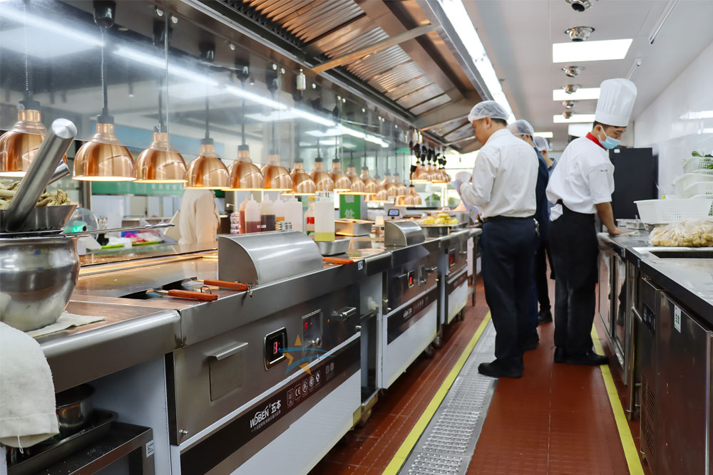 鑫輝餐飲智谷餐廳廚房工程中央主廚 鑫輝餐飲智谷餐廳廚房工程中央主廚