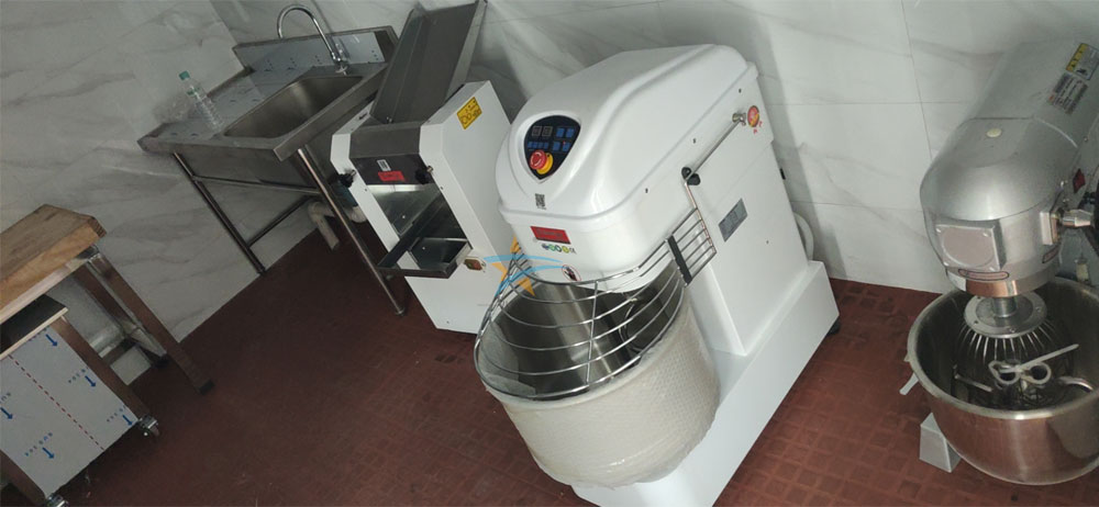 見炬科技員工食堂廚房工程全自動廚房設備