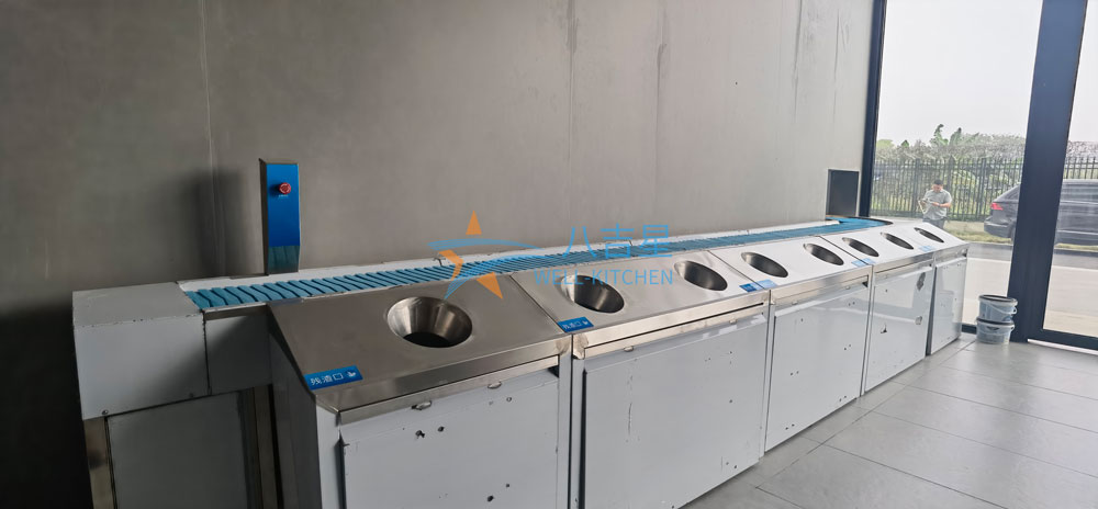 佛山美巢灣科技公司員工食堂餐具回收區